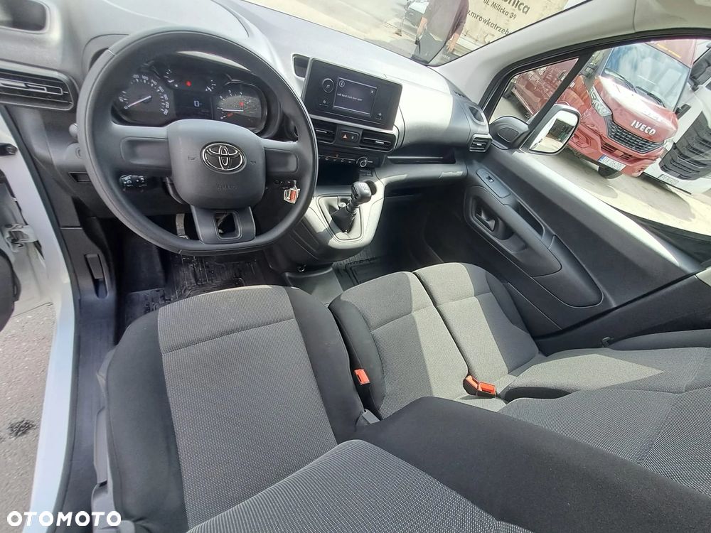 Toyota PROACE CITY | L2H1| Krajowy | 3 Osobowy | - 19