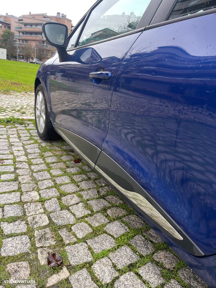 Renault Clio Sport Tourer - 3