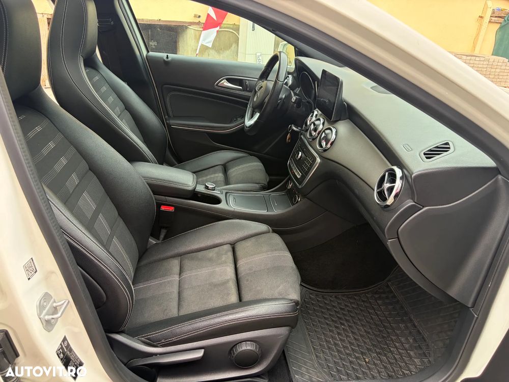 Mercedes-Benz GLA 220 d Aut. - 23