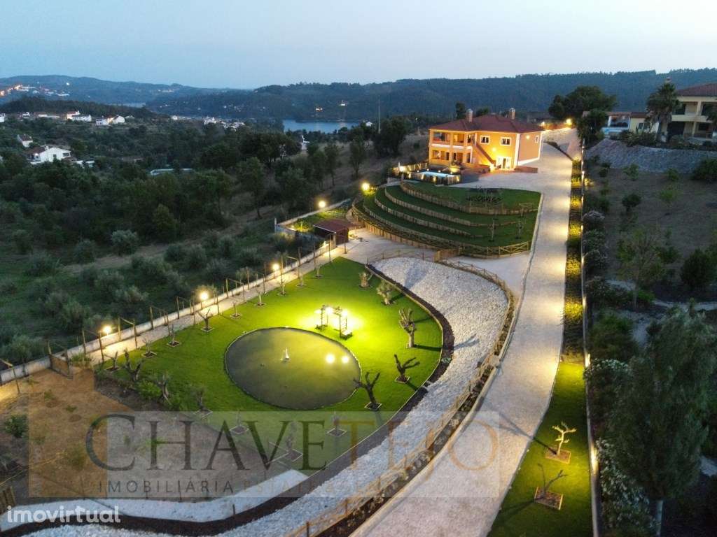 Moradia com acabamentos de luxo, mobilada e com piscina, para venda... - Grande imagem: 3/59