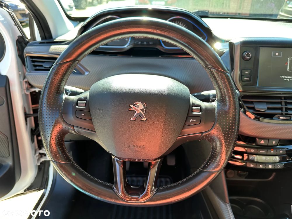 Peugeot 2008 - 9