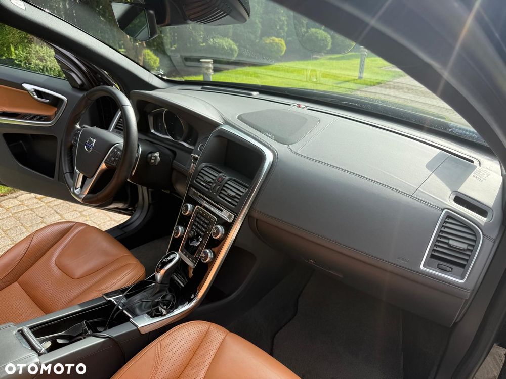 Volvo XC 60 D5 AWD Geartronic Linje Inscription - 17