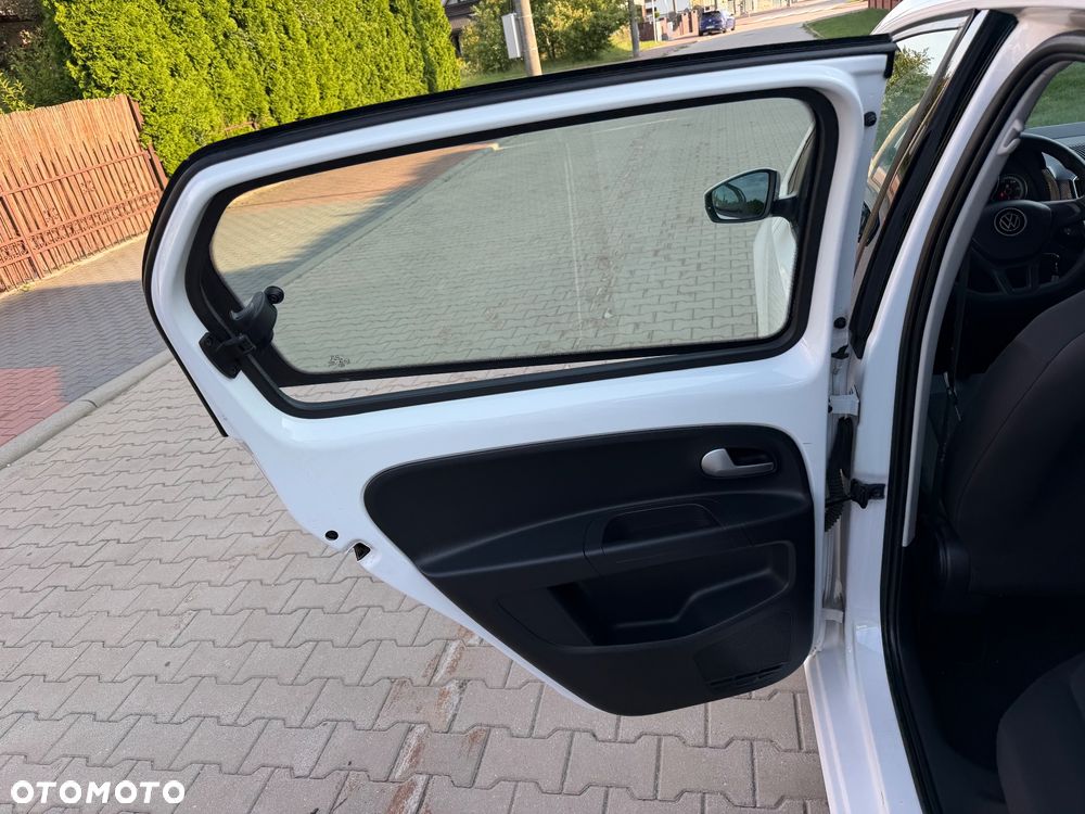 Volkswagen up! white style - 21