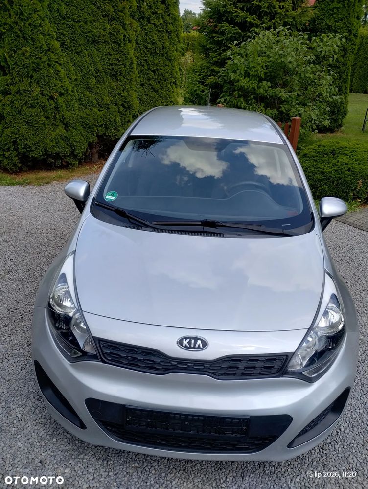 Kia Rio - 8