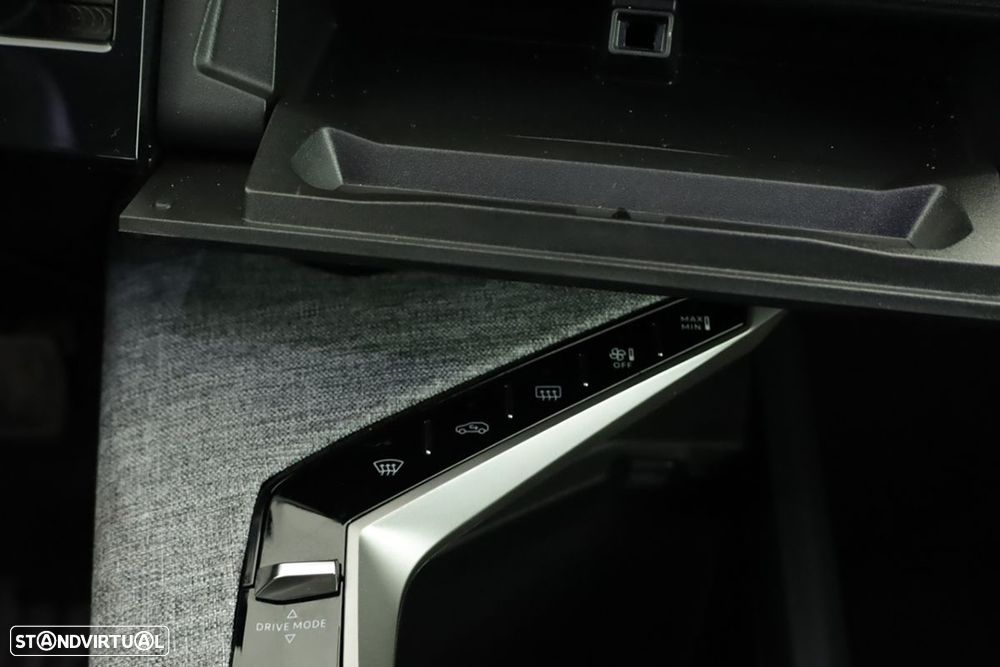 Peugeot 3008 1.2 Hybrid Allure e-DCS6 - 12