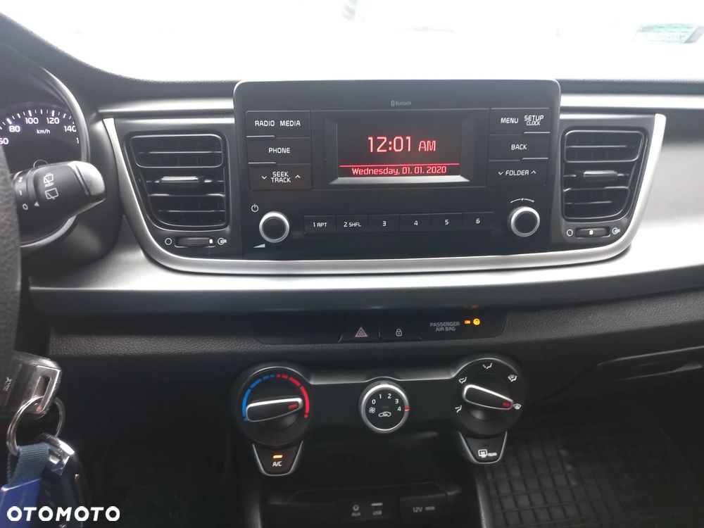 Kia Rio - 25