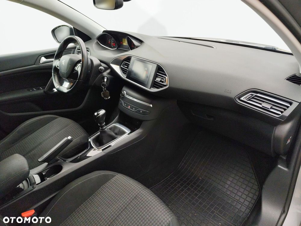 Peugeot 308 - 19