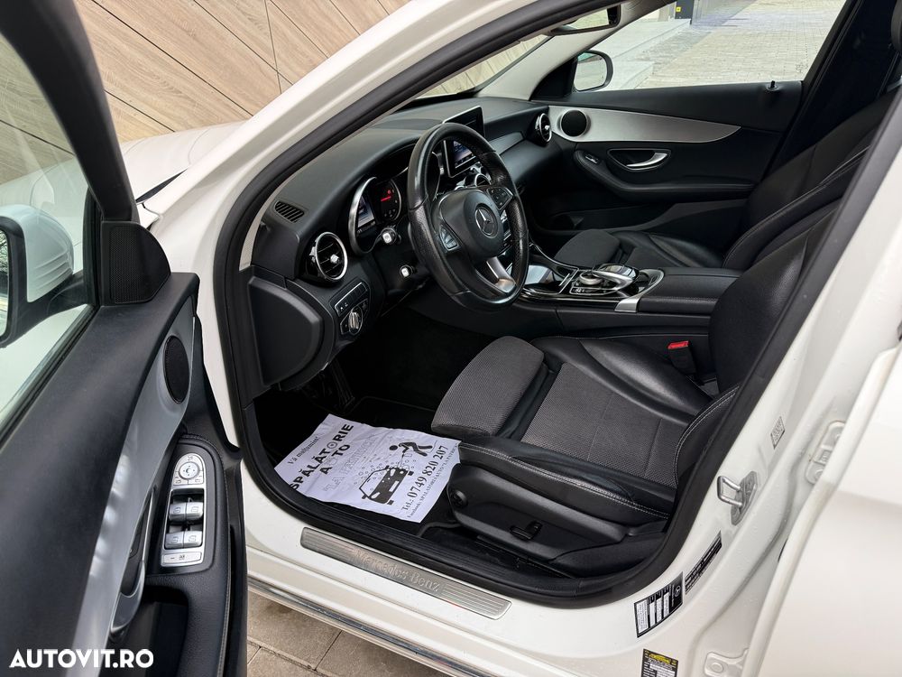 Mercedes-Benz C 220 d 4Matic T 9G-TRONIC Avantgarde - 30