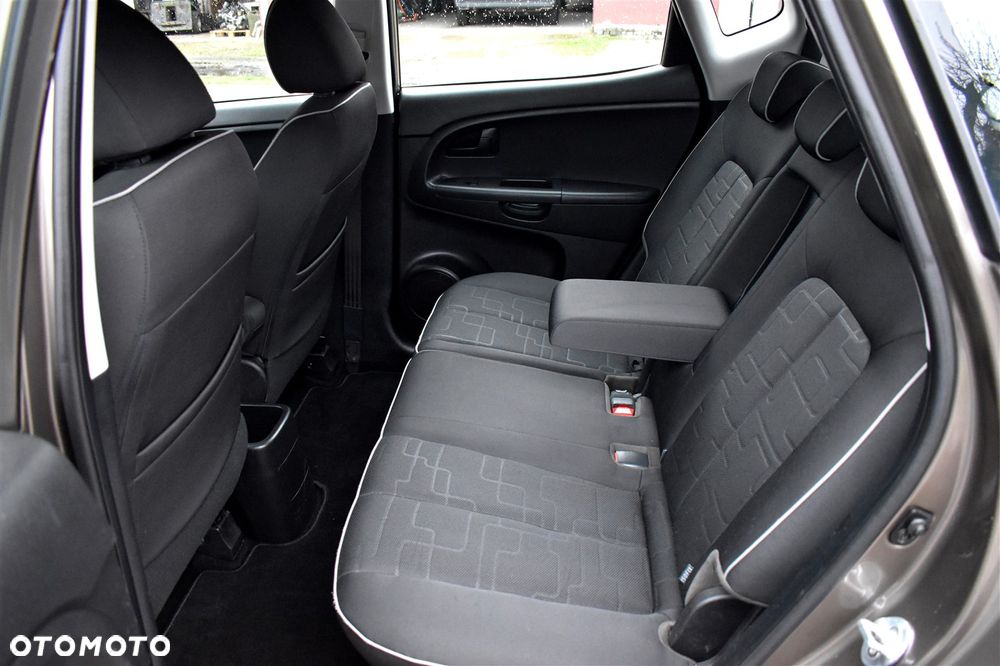 Kia Venga 1.4 CVVT Fifa World Cup Edition - 19