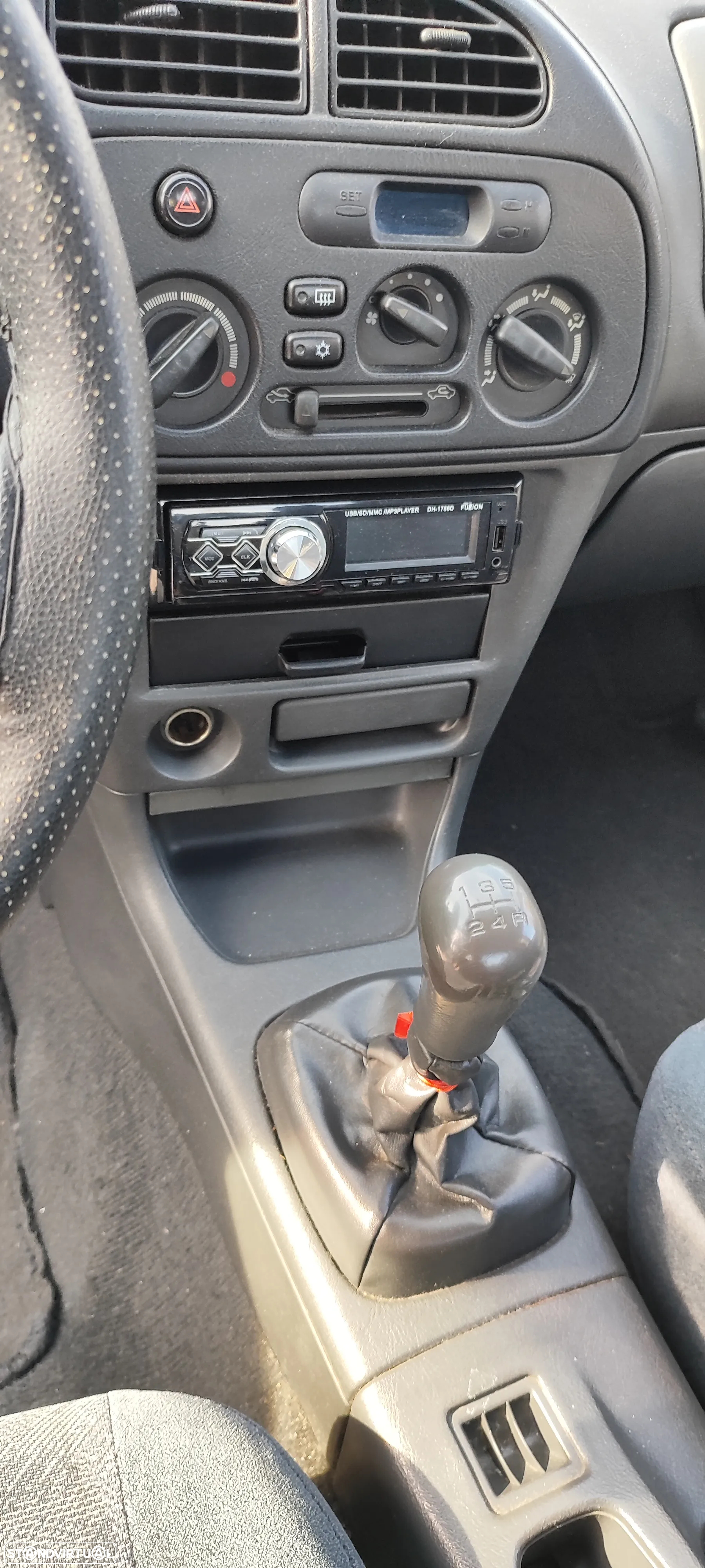 Mitsubishi Lancer 1.3 GLX - 7