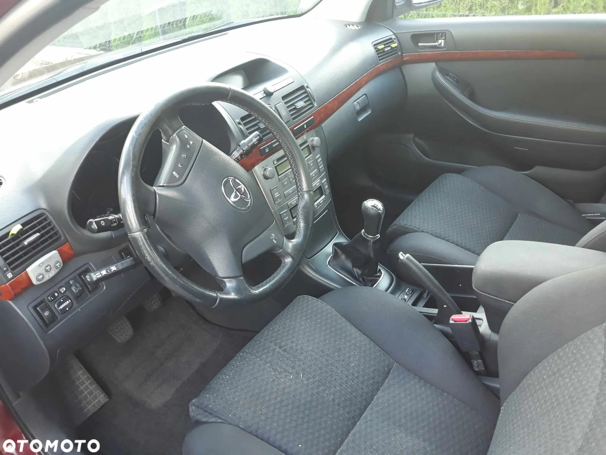 Toyota Avensis - 5