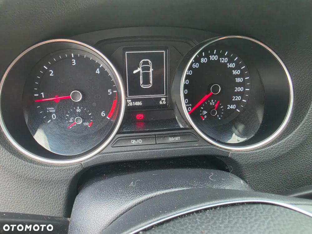 Volkswagen Polo 1.4 TDI (Blue Motion Technology) Cross - 12
