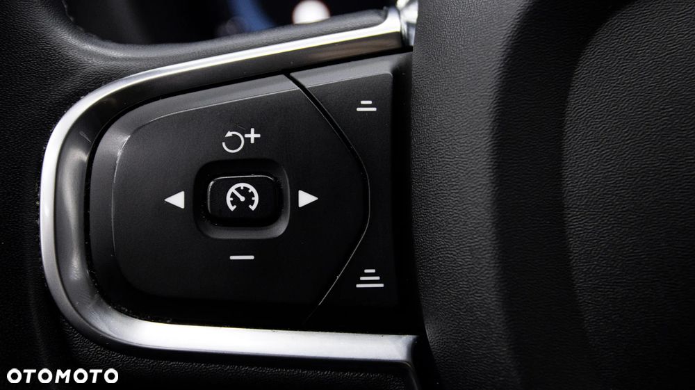 Volvo XC 60 B4 B Momentum Pro - 18