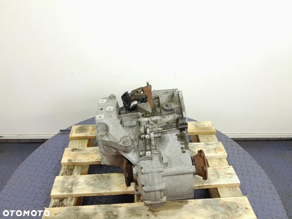 VW EOS 2.0 TFSI 200 KM SKRZYNIA BIEGÓW MANUAL 6B KNU - 3