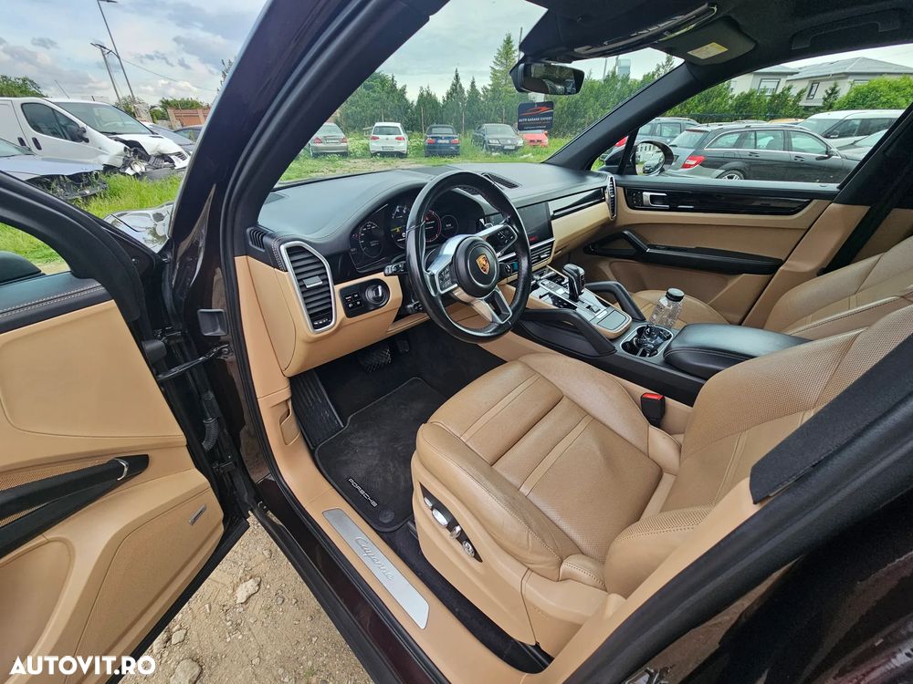 Porsche Cayenne V6 3.0L Aut. - 9