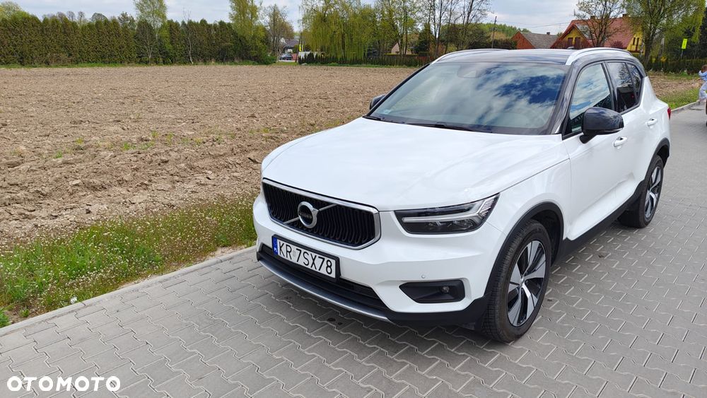 Volvo XC 40 T3 Momentum Pro - 3