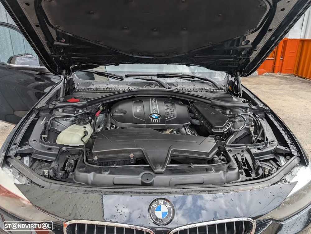 BMW 318 d Touring Line Sport - 24