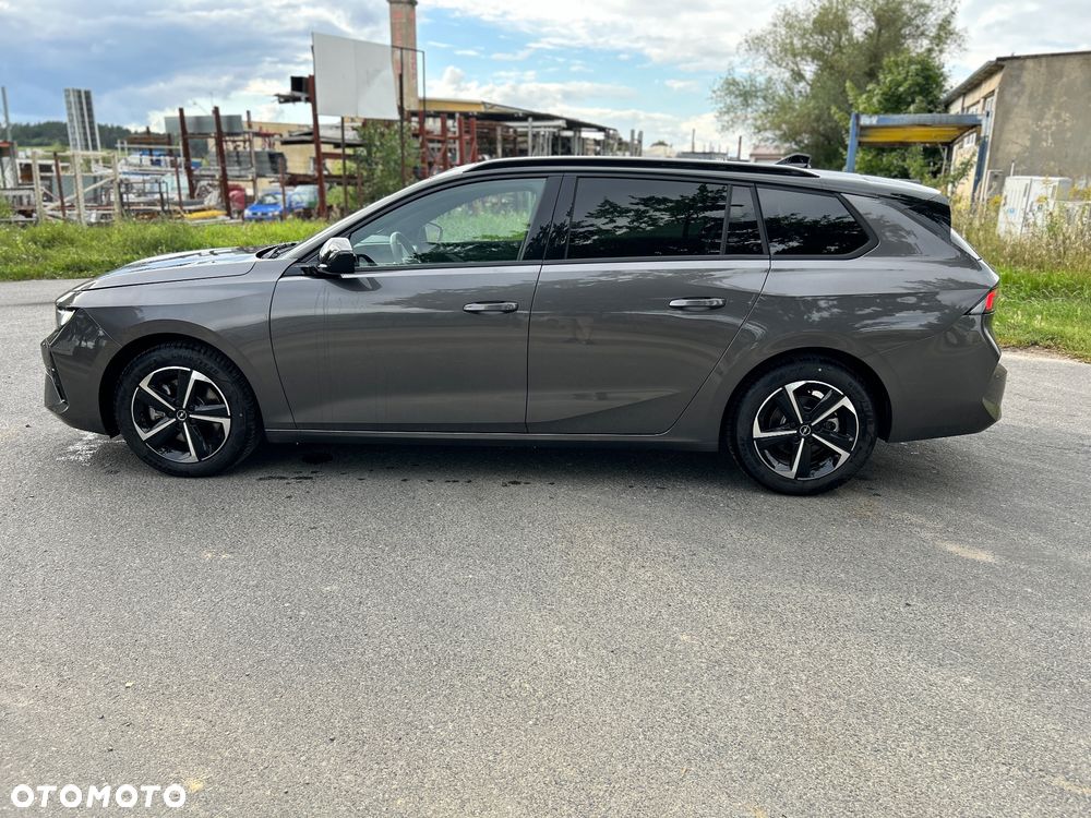 Opel Astra 1.2 Turbo GS Line - 2