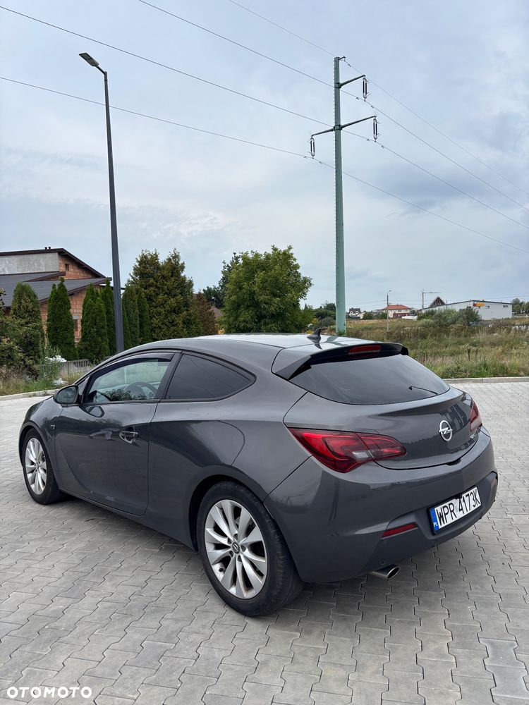 Opel Astra 1.4 Turbo - 2