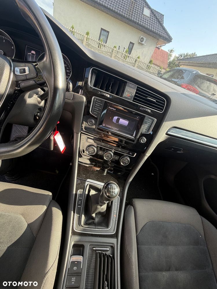 Volkswagen Golf 1.6 TDI BlueMotion Technology Comfortline - 10