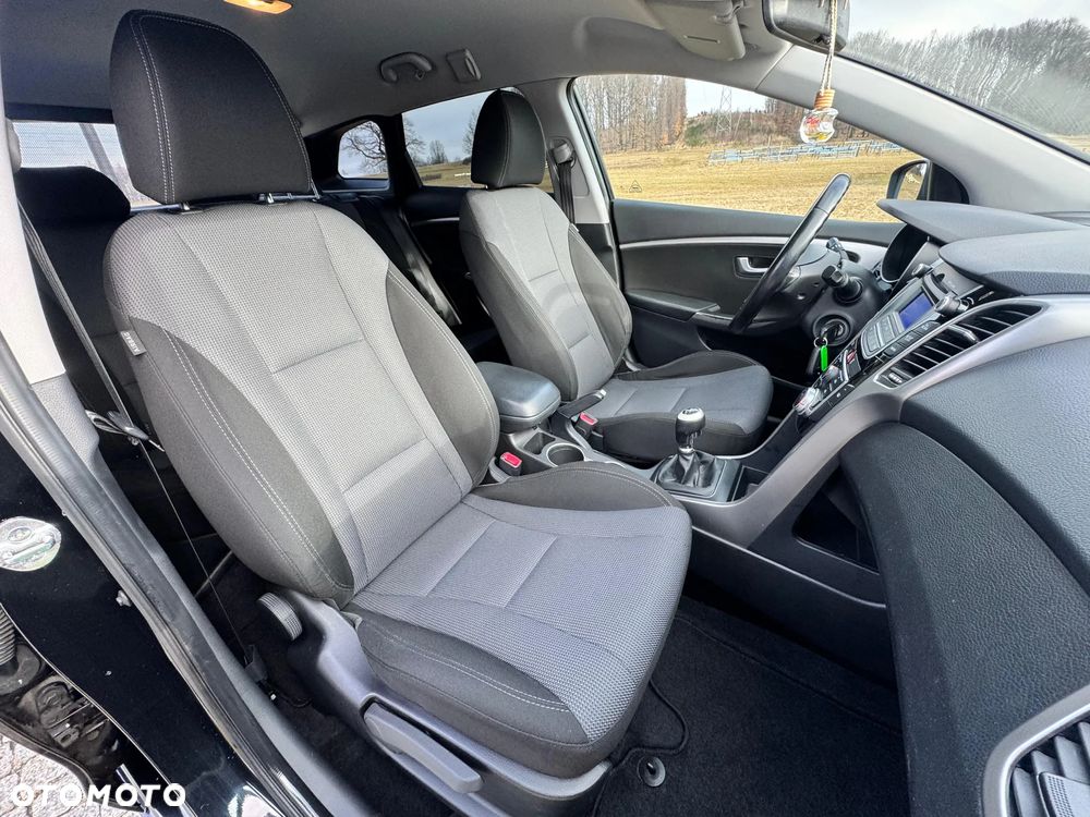 Hyundai i30 i30cw 1.4 CRDi Advantage - 12