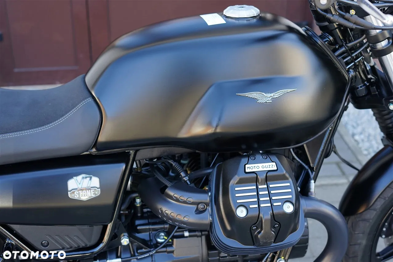 Moto Guzzi V7 - 10