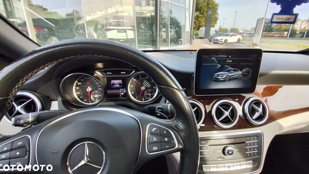 Mercedes-Benz CLA 250 4Matic 7G-DCT Sport - 14