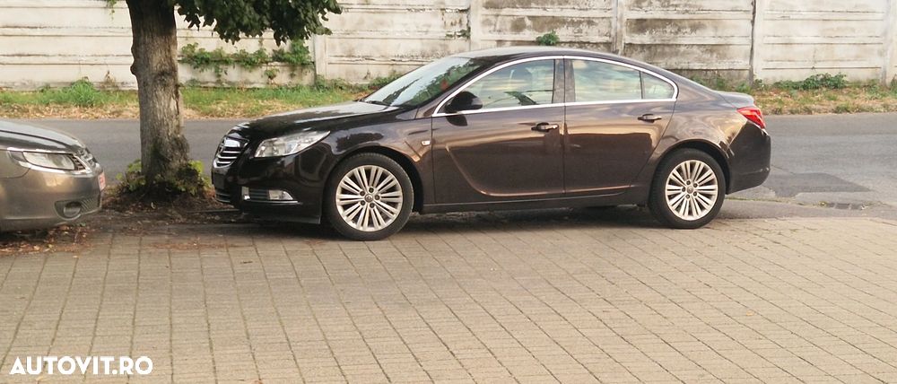 Opel Insignia - 1