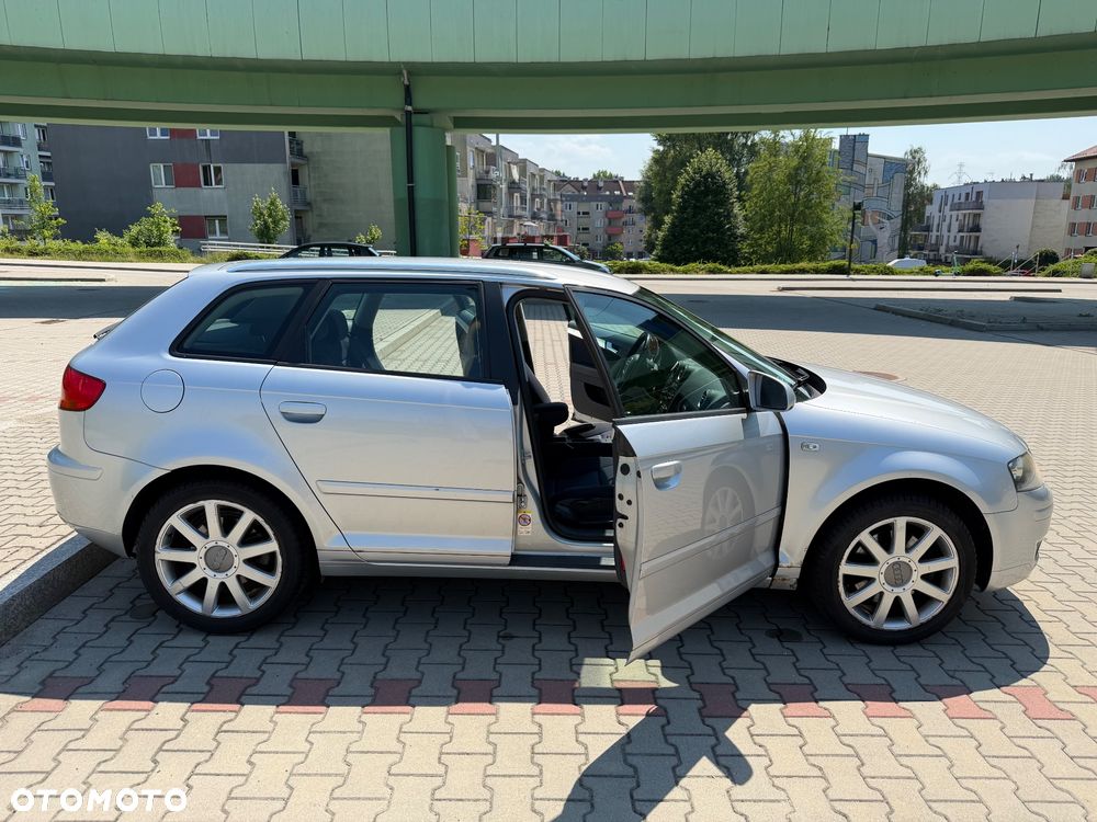 Audi A3 Sportback 2.0 TFSI Attraction - 4