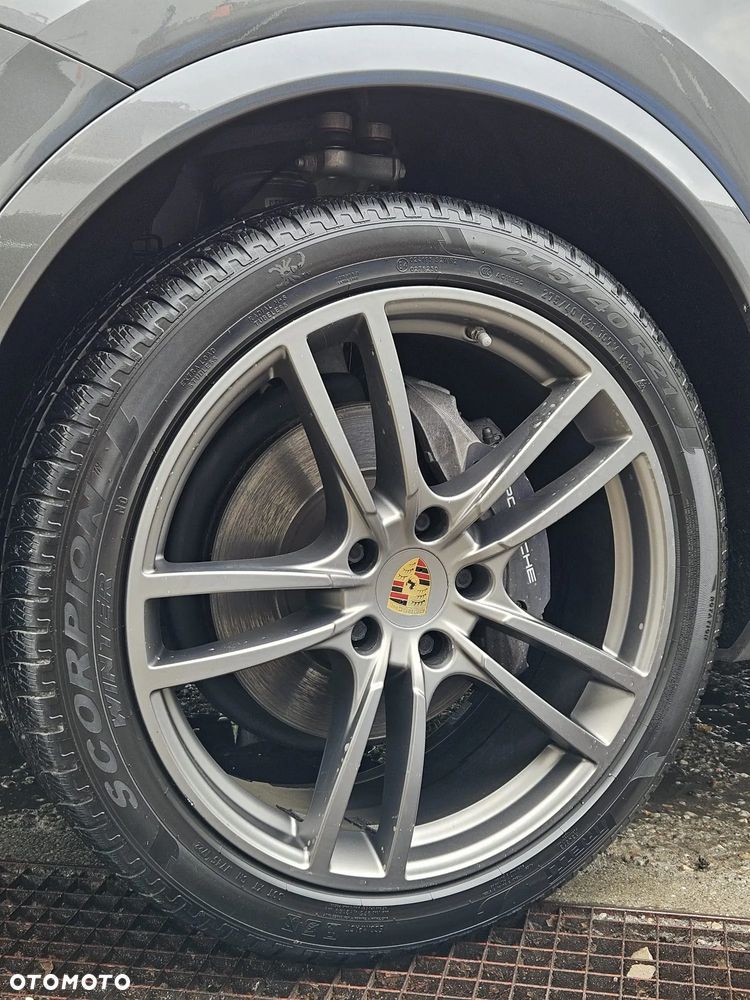 Porsche Cayenne Standard - 12