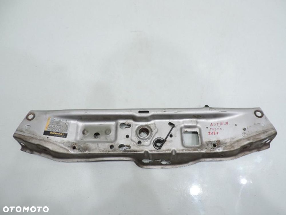PAS PRZEDNI GÓRNY OPEL ASTRA H - 1