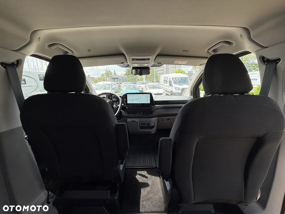 Ford Tourneo Custom - 22