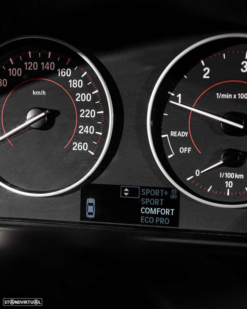 BMW 318 d Line Sport - 13