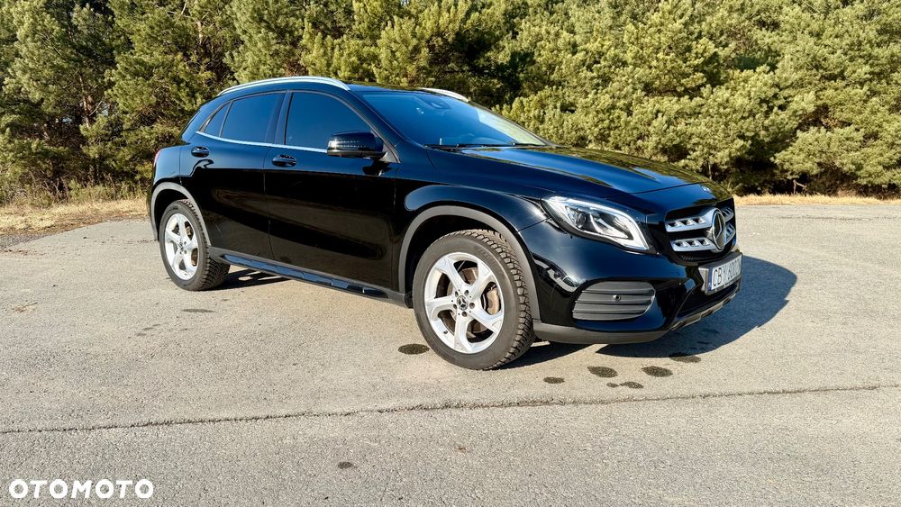 Mercedes-Benz GLA 250 4Matic 7G-DCT AMG Line - 3