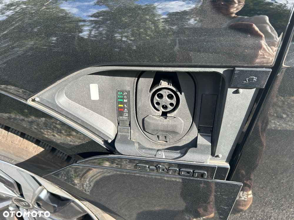 Audi Q8 - 30