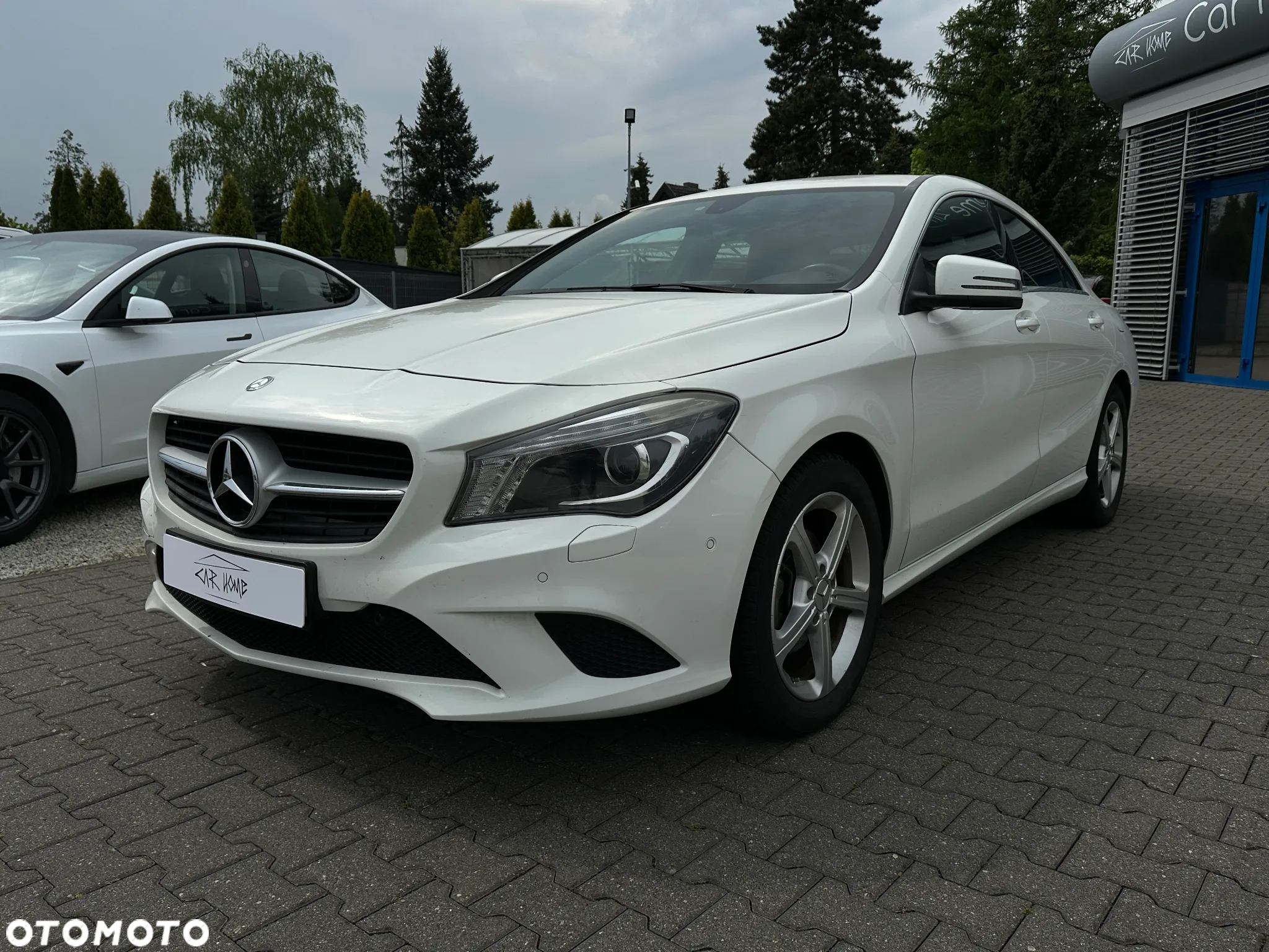 Mercedes-Benz CLA 180 7G-DCT - 3