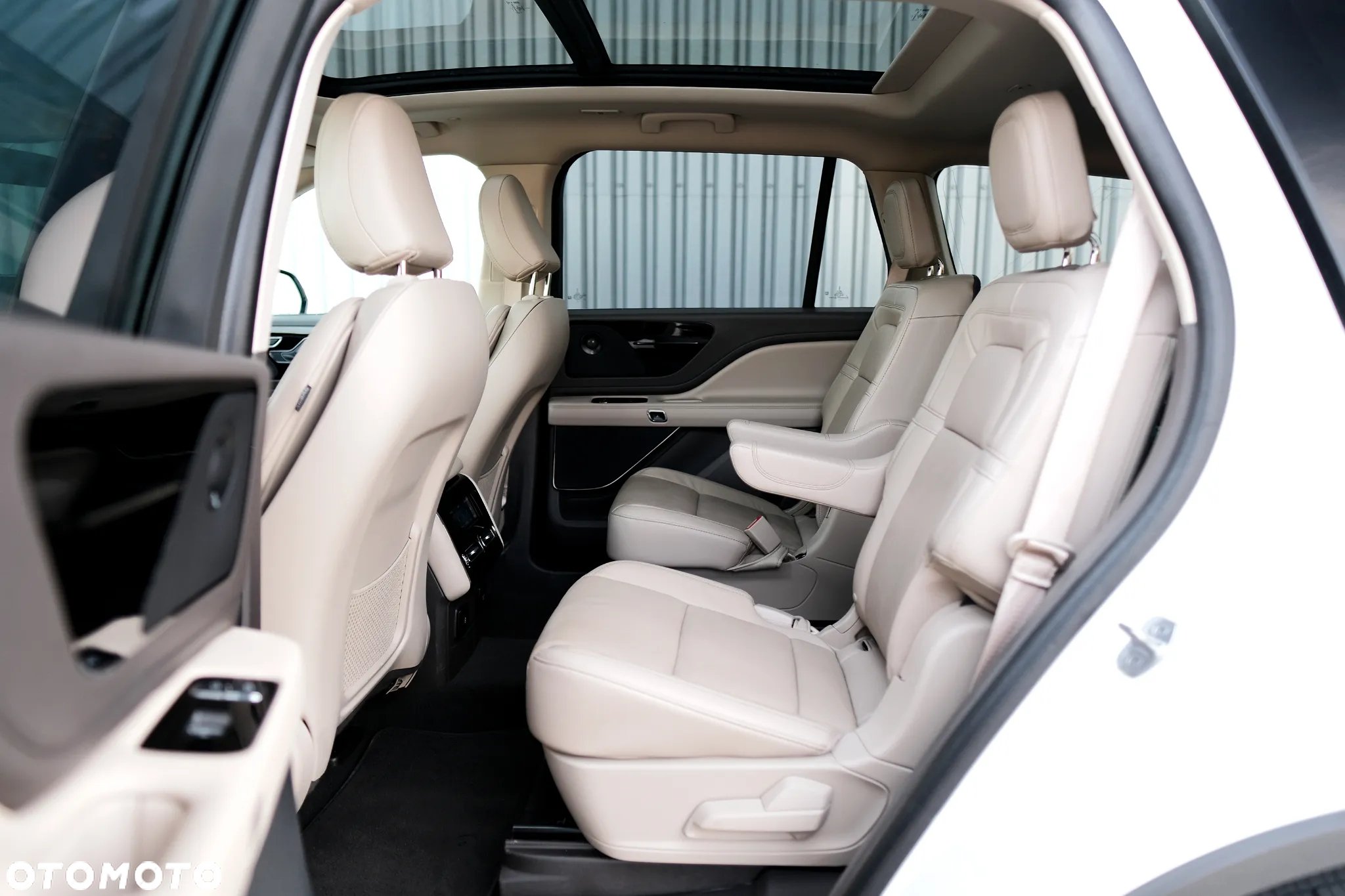 Lincoln Aviator - 38