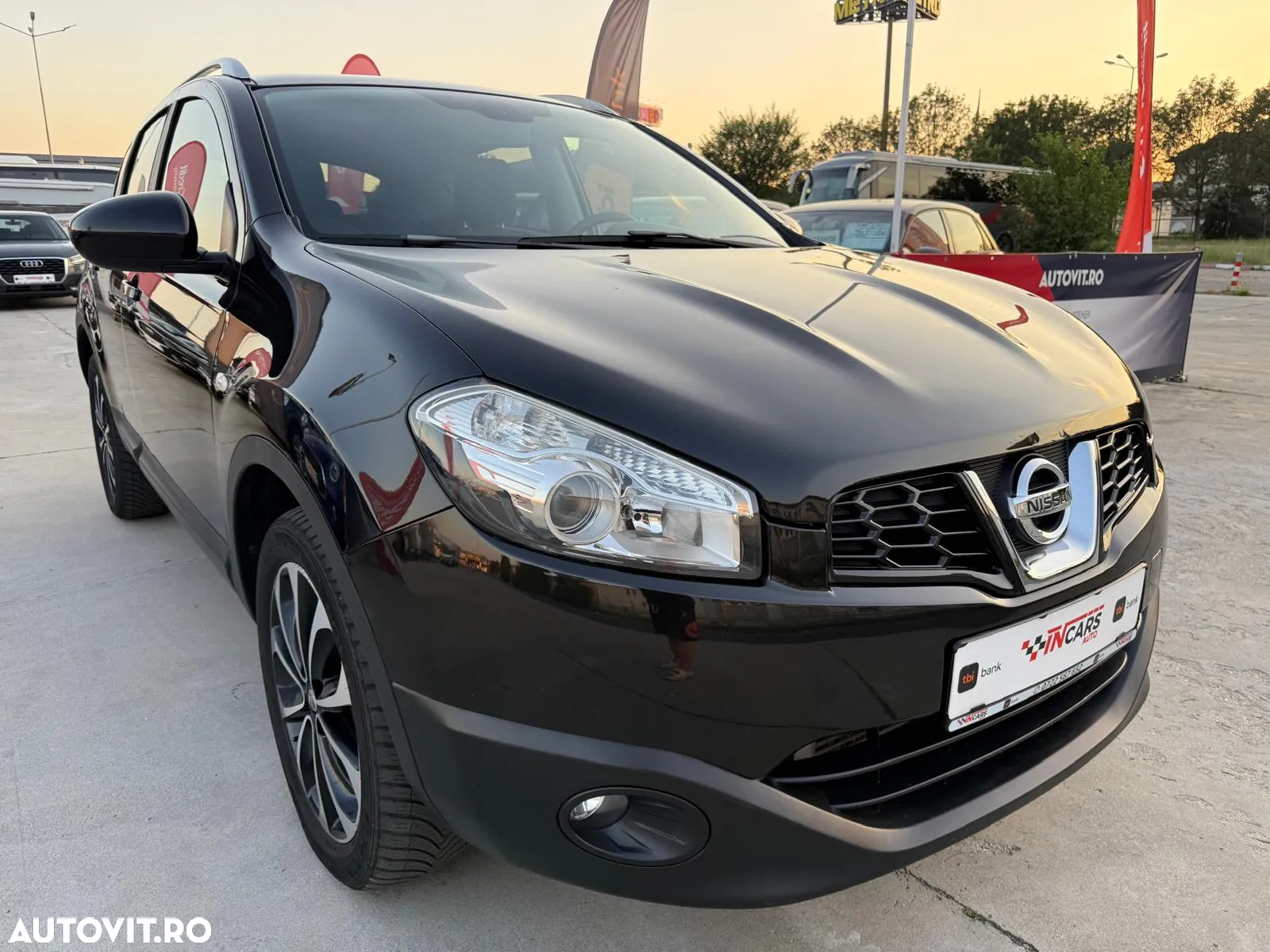 Nissan Qashqai 2.0 dCi DPF 4x4 Aut tekna - 10