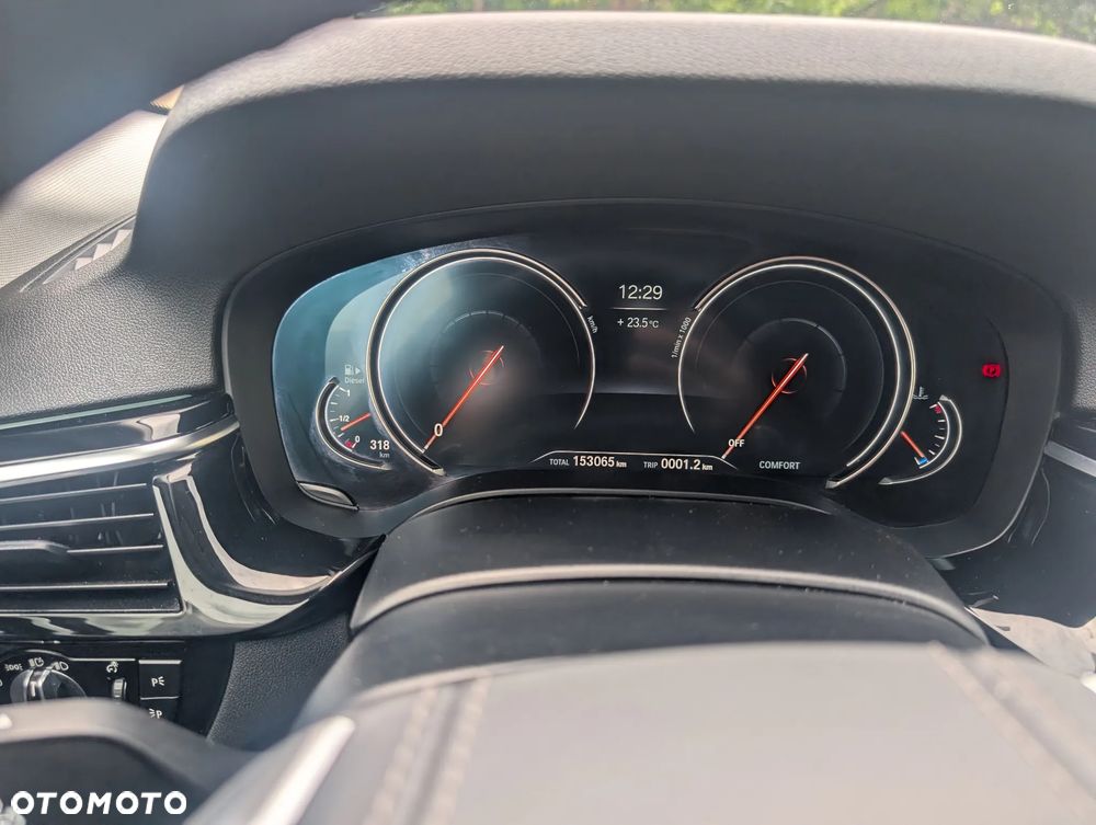 BMW Seria 5 520d xDrive Sport Line sport - 9