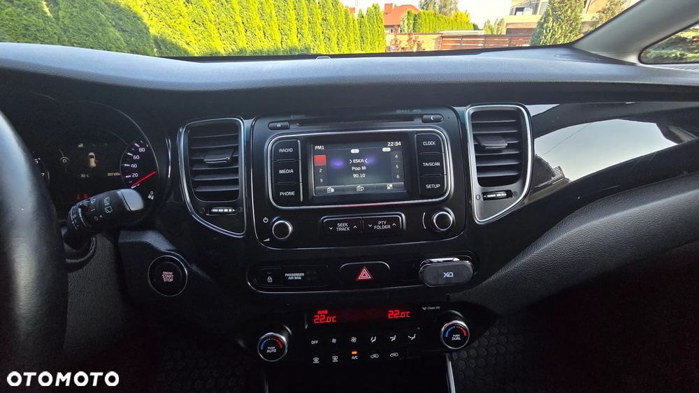 Kia Carens - 35
