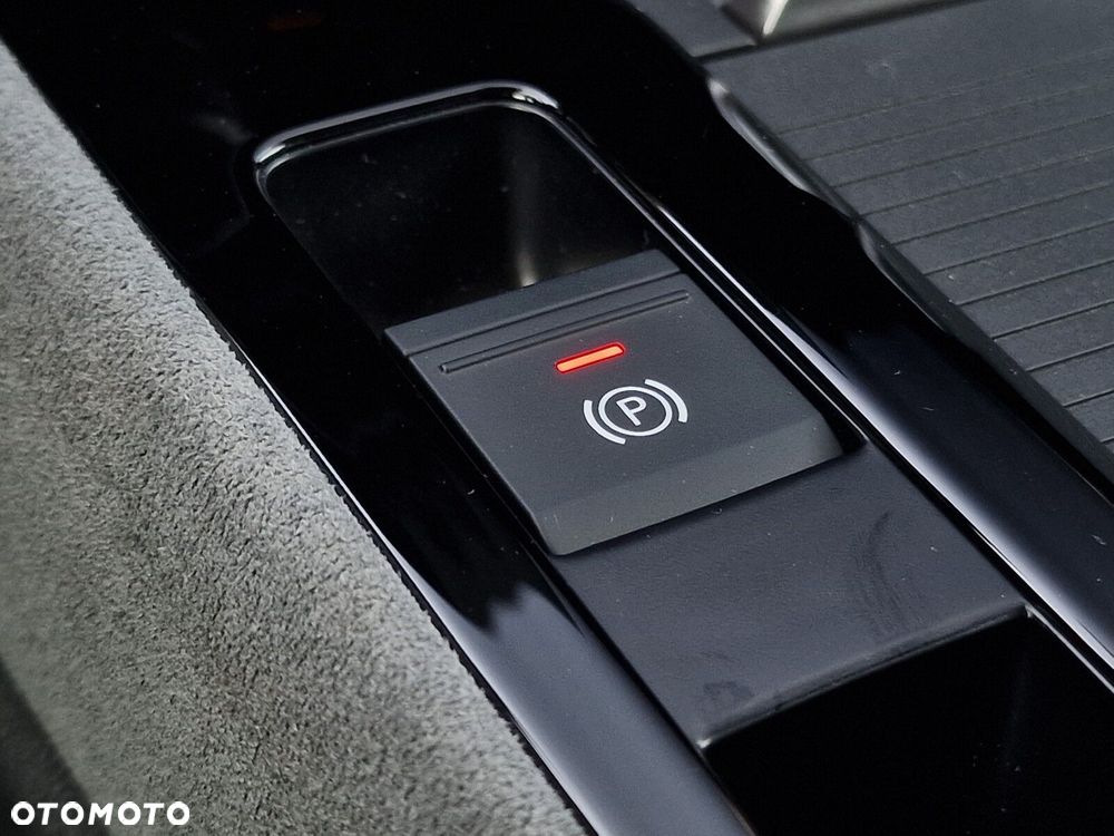 Skoda Superb 2.0 TDI SCR 4x4 Selection DSG - 25