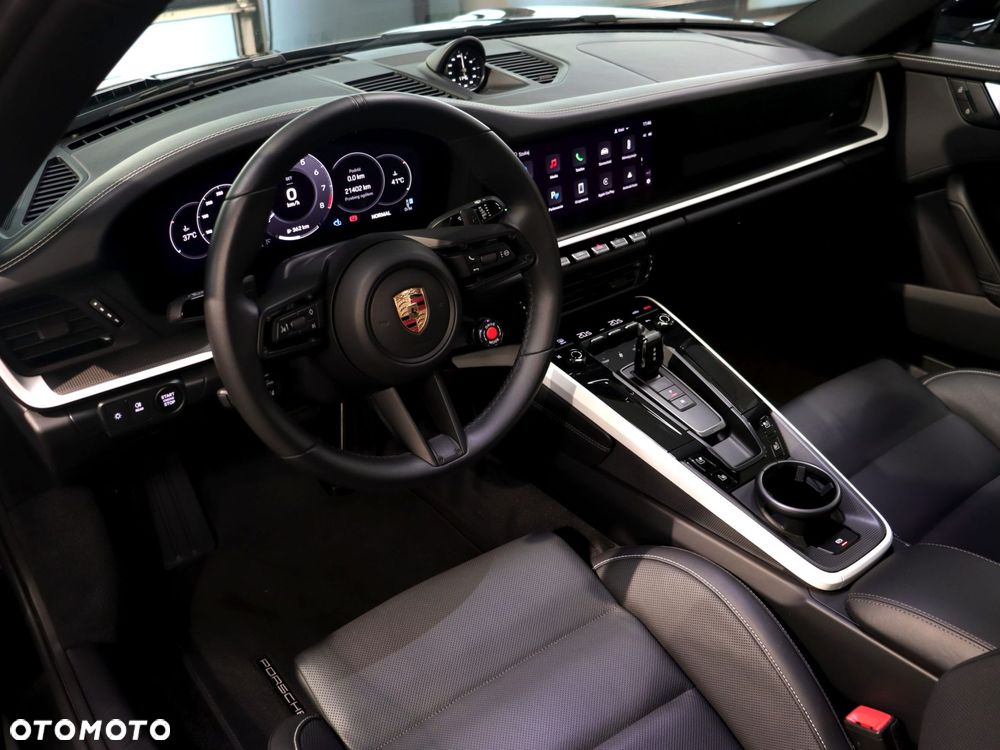 Porsche 911 Carrera - 15