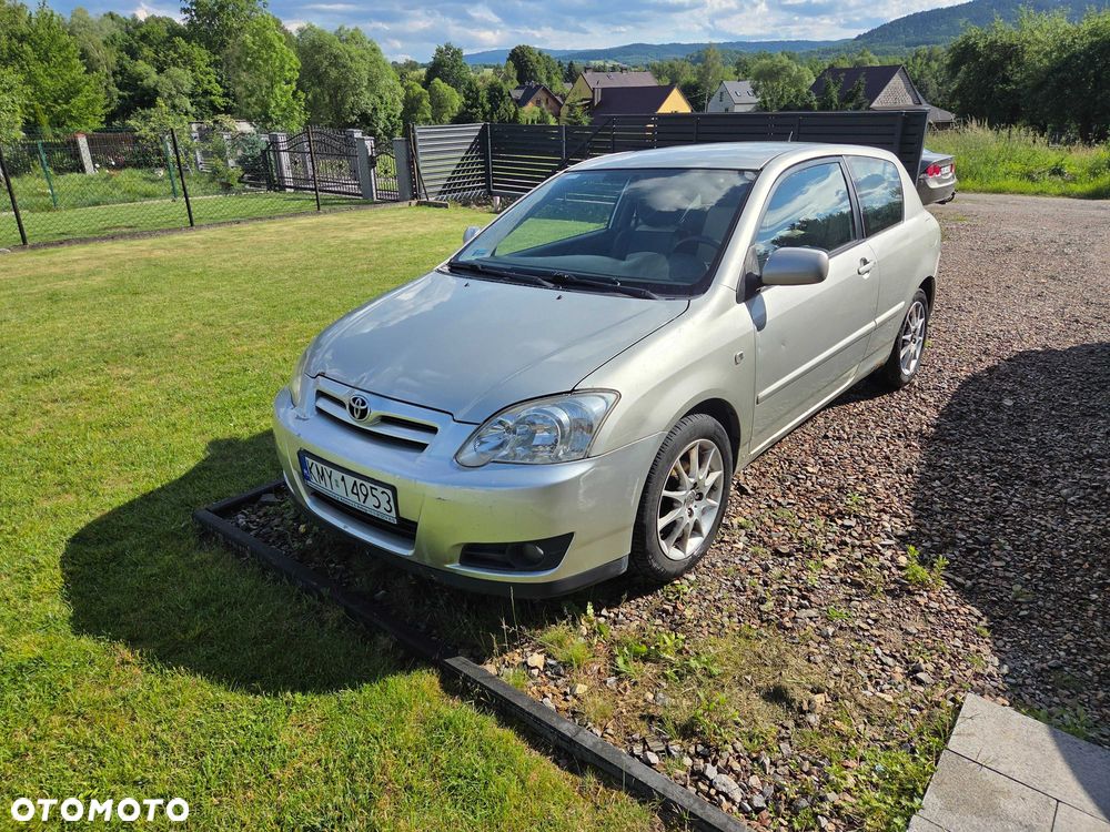 Toyota Corolla - 1