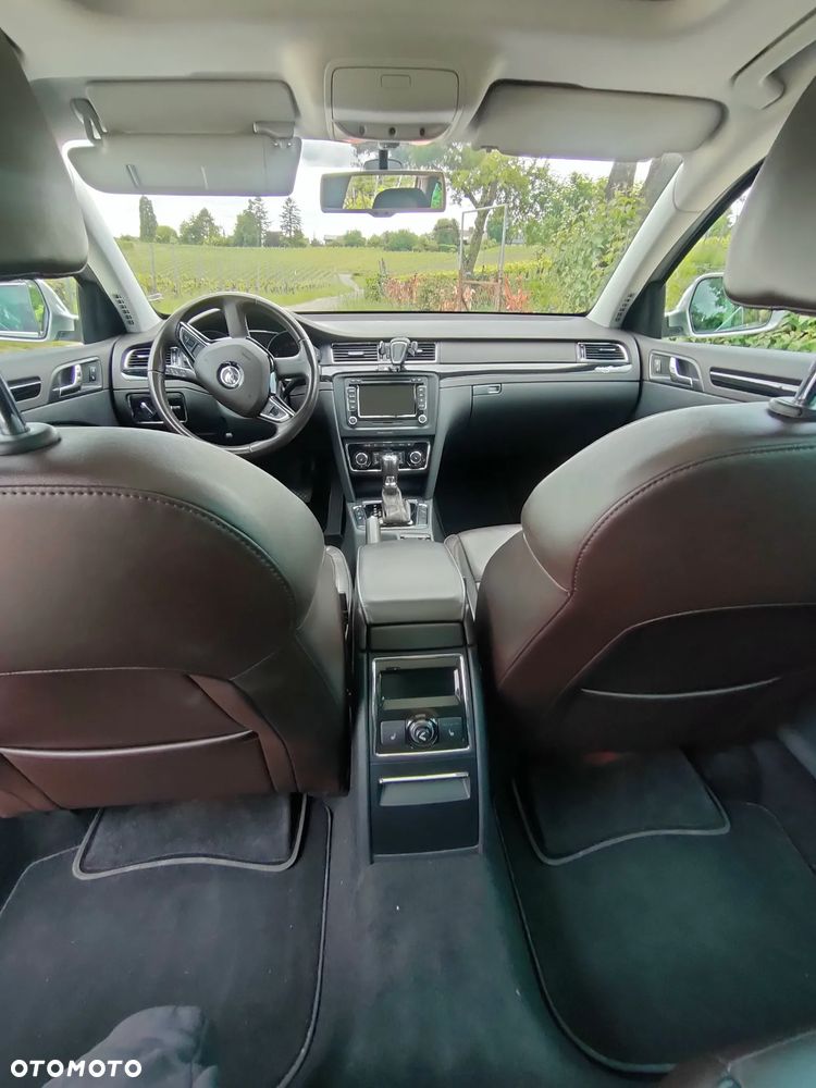Skoda Superb 2.0 TDI DSG L&K - 8