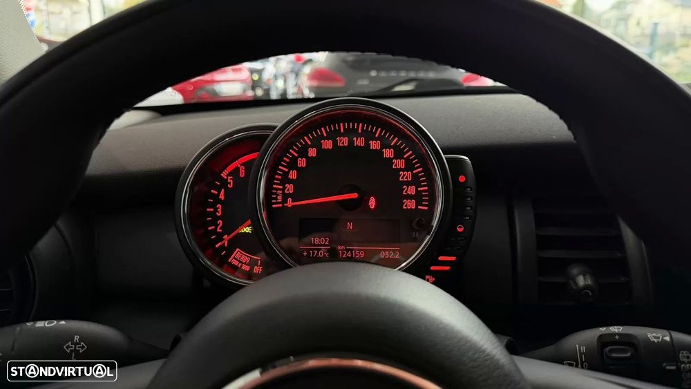 MINI 5 Portas Cooper D - 18