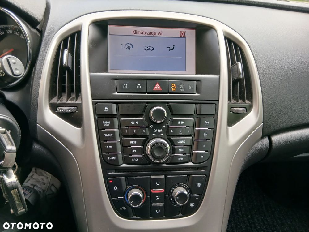 Opel Astra 2.0 CDTI DPF Cosmo - 17