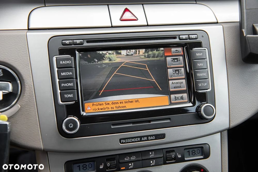 Volkswagen Passat - 24
