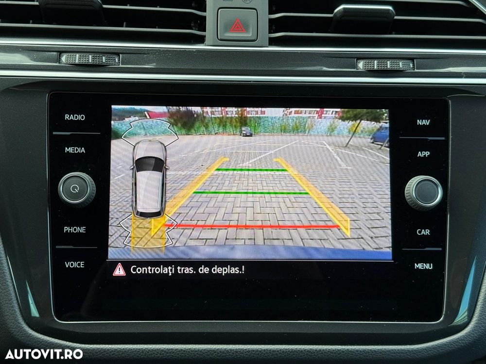 Volkswagen Tiguan 2.0 TDI SCR 4MOTION DSG R-Line - 33