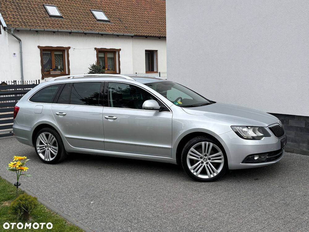 Skoda Superb 2.0 TDI Green tec DSG Elegance - 12