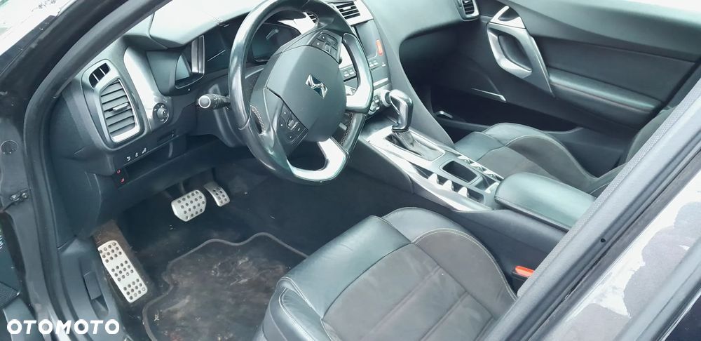 Citroën DS5 BlueHDi 180 EAT6 - 7